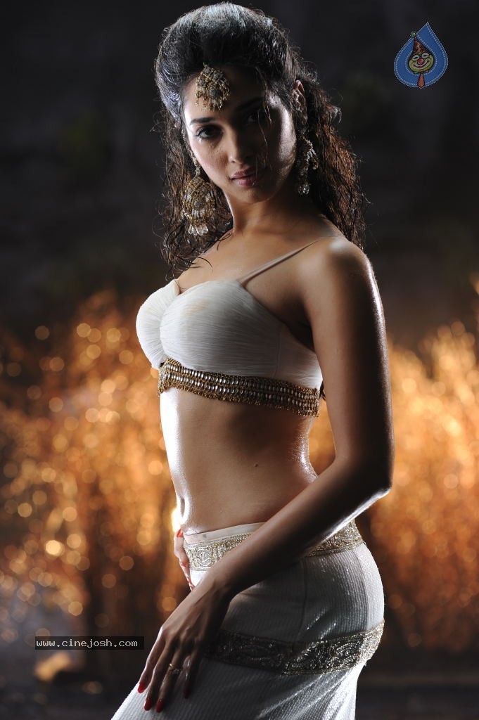 Tamanna Hot Stills - 4 / 4 photos