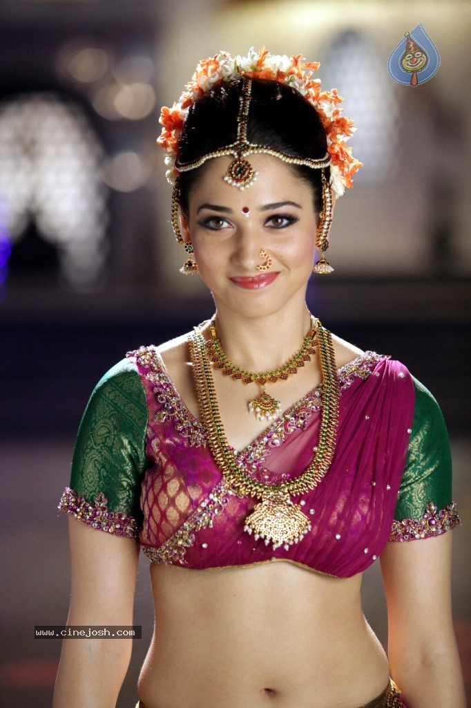 Tamanna New Hot Gallery - 13 / 140 photos