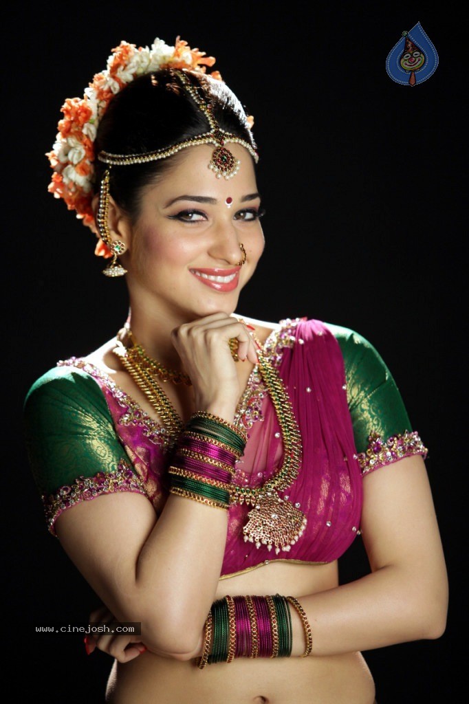 Tamanna New Hot Gallery - 20 / 140 photos