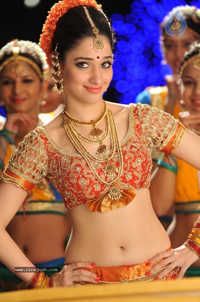 Tamanna New Hot Pics - 22 / 35 photos