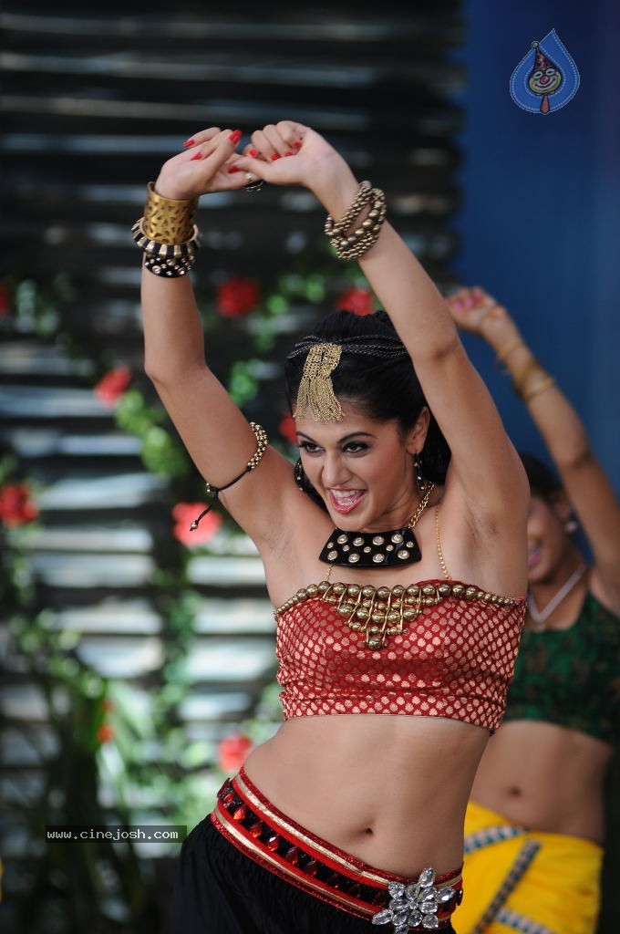 Tapsee Hot Gallery - 12 / 52 photos
