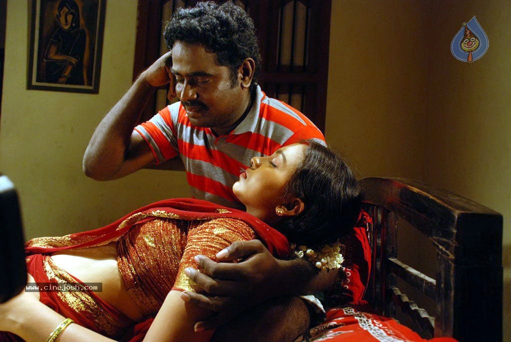 Thenmozhi Thanjavur Movie Hot Stills - 27 / 52 photos