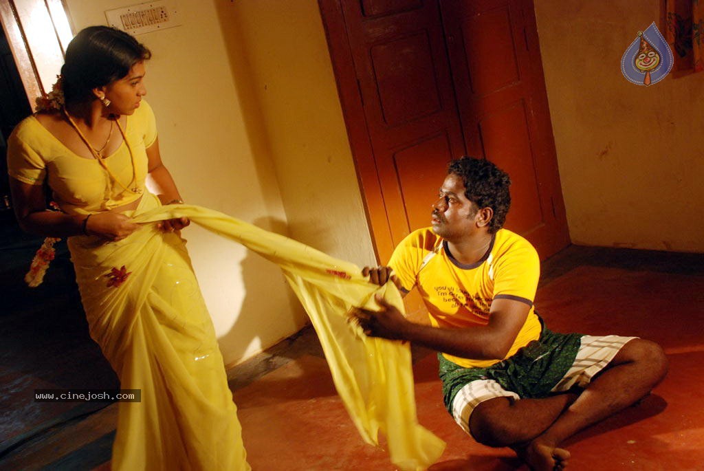 Thenmozhi Thanjavur Movie Hot Stills - 30 / 52 photos