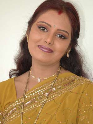  Telugu Actress on Telugu Aunty S Hot Demand In Mumbai Sun 04th Apr 2010 05 51 Pm