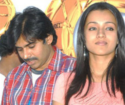 Pawan Kalyan 'Lip Kiss' Excitement!