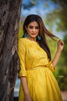 Priya Mani Pics - 4 of 6
