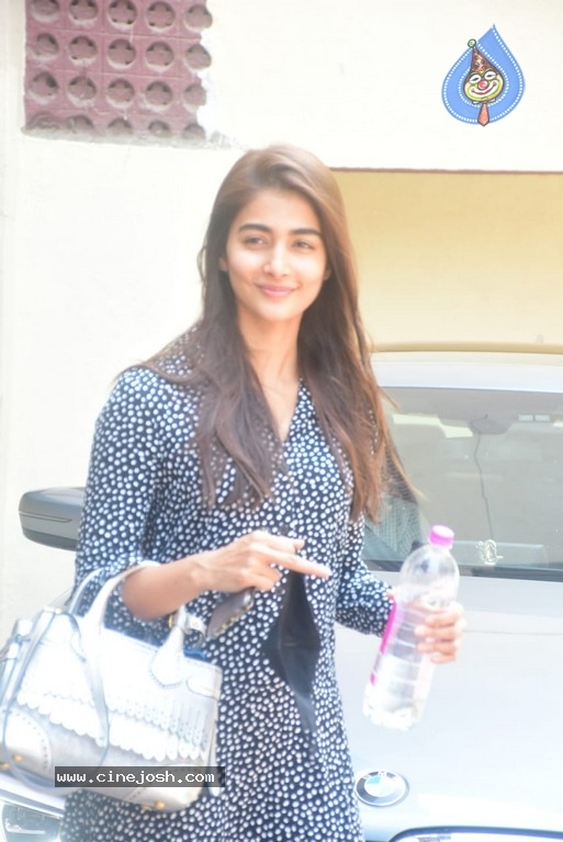 Pooja Hegde Spotted in Bandra - 1 / 11 photos