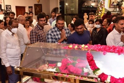 Celebs Pay Condolences to Superstar Krishna - 11 of 96