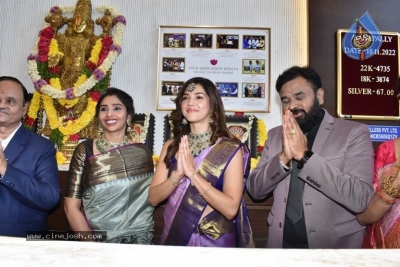 Mehreen Launched Manepally Jewellers - 2 of 21