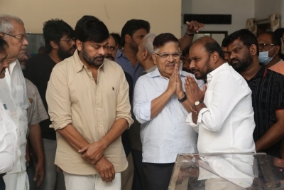 Celebs Pay Condolences to K.Viswanath - 15 of 55