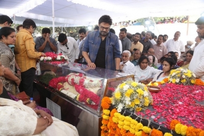 Celebs Pay Final Respect to Taraka Rathna - 2 of 104