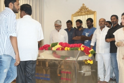 Celebs Pay Homage to Taraka Ratna - 15 of 49