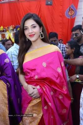 Mehreen launches Chandana Brothers Mall - 4 of 42