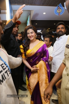 Mehreen launches Chandana Brothers Mall - 13 of 42