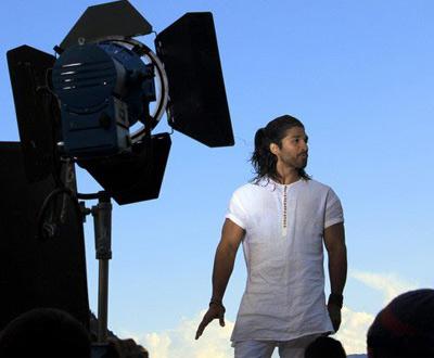 Allu Arjun's rocking Ponytail in 'Badrinath'