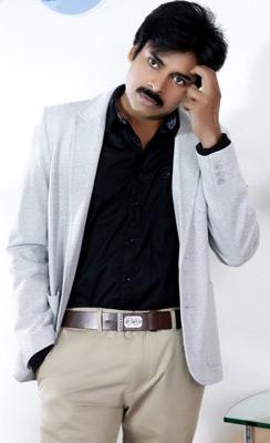 Heroines Prefer Pawan than NTR &amp; Mahi
