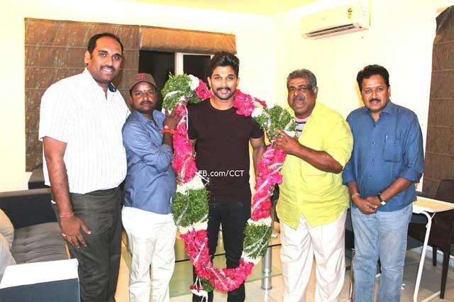 Allu Arjun to Attend Charan's B-Day Celebrations