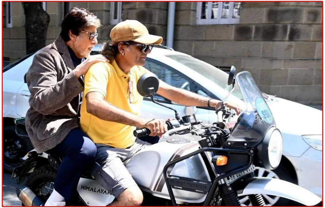 Big B Amitabh pillion ride with a stranger