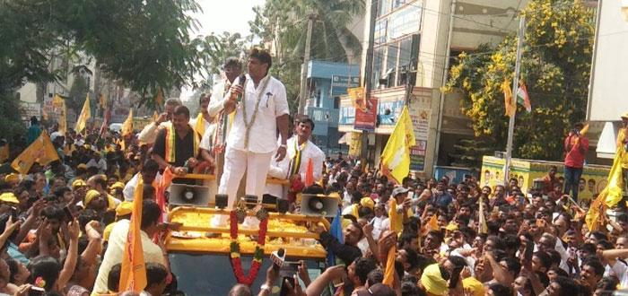 Balayya Flattery on CBN Points at Nandamuris?