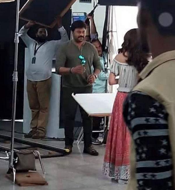 Chiru-Kajal Leaked Pic of Khaidi!