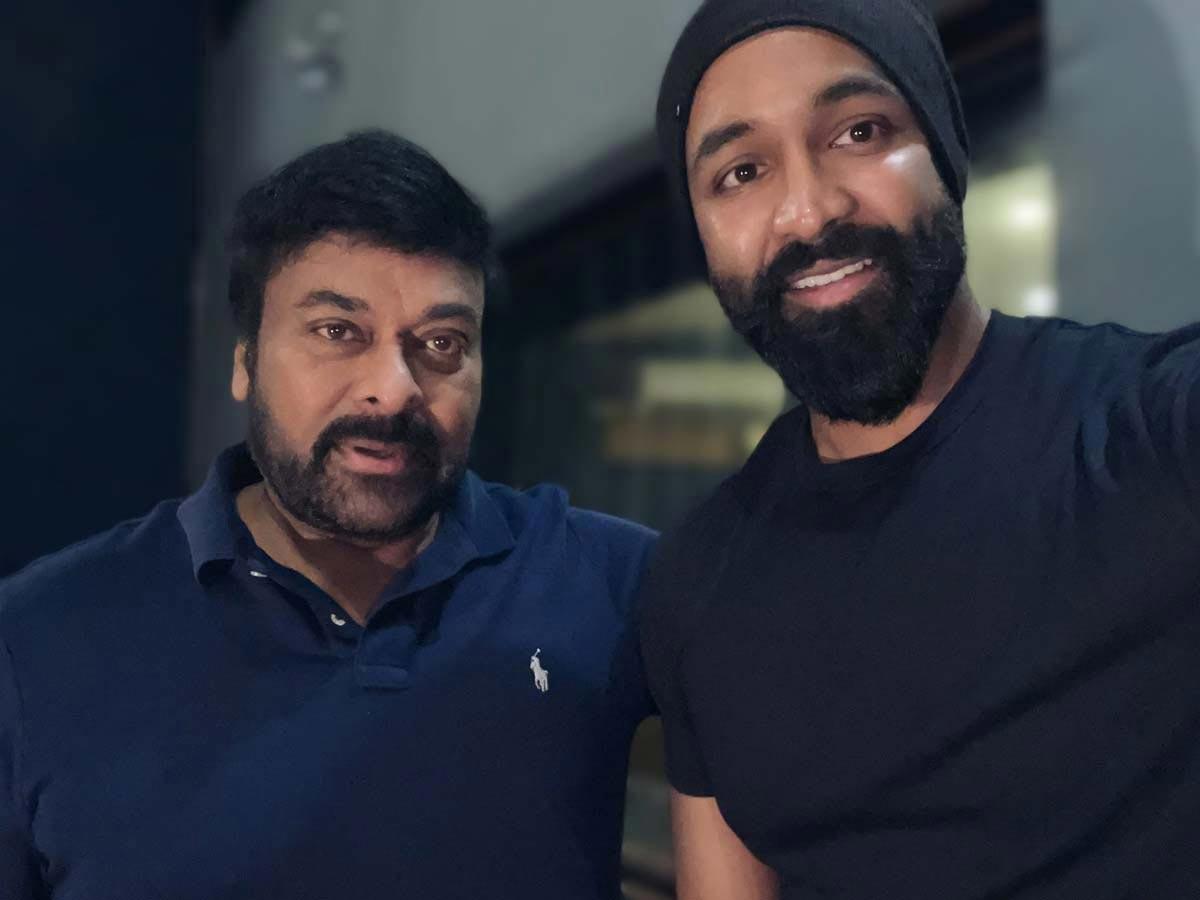 Chiranjeevi congratulates Manchu Vishnu
