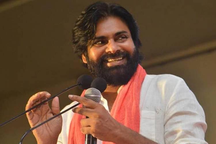 This Comedian Counting Thinna Inti Vaasalu of Pawan