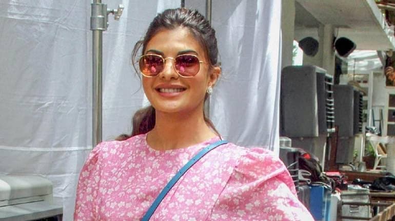 Jacqueline Fernandez on ED scanner