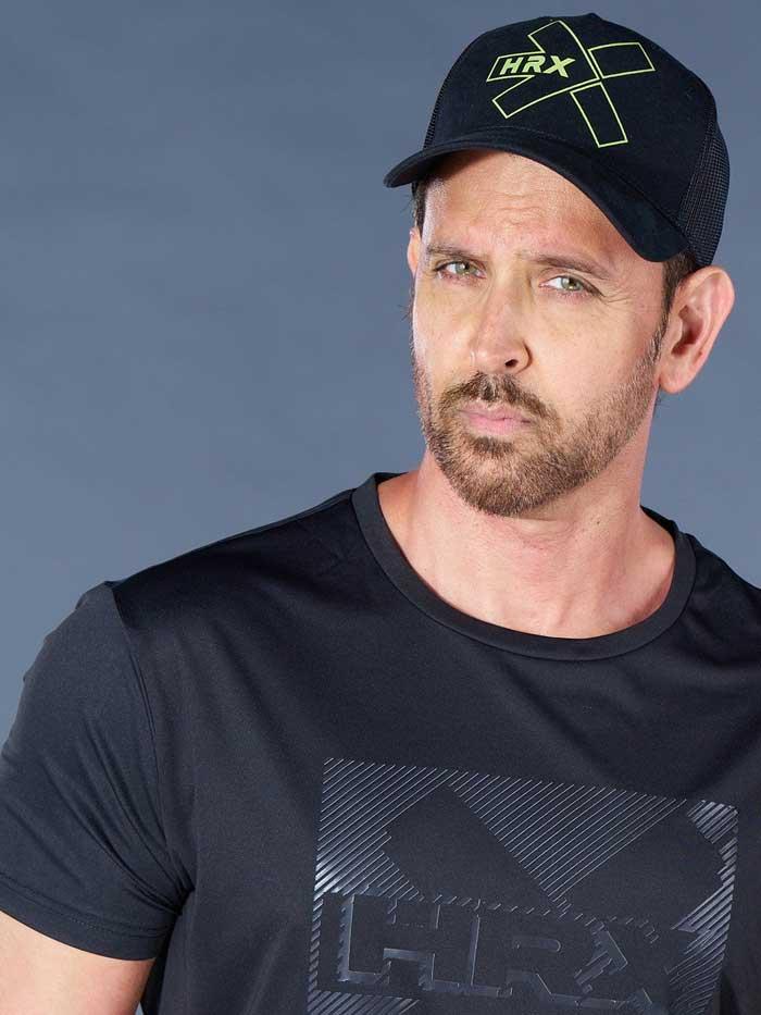 Hrithik Roshan Takes a Lighthearted Jab at War 2 Failure
