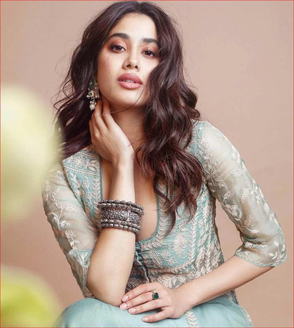 Janhvi Kapoor beauty explosions shocking all