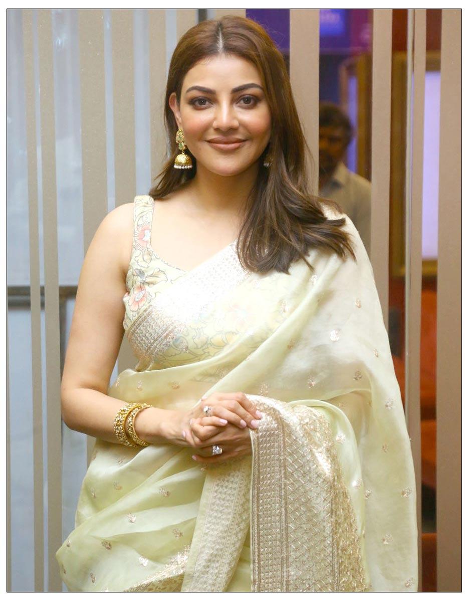 Kajal Aggarwal Dubbing Her Lines For Satyabhama