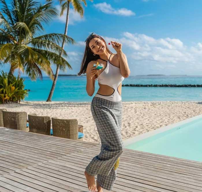 Maldives turn hot with Kajal B-Day celebrations