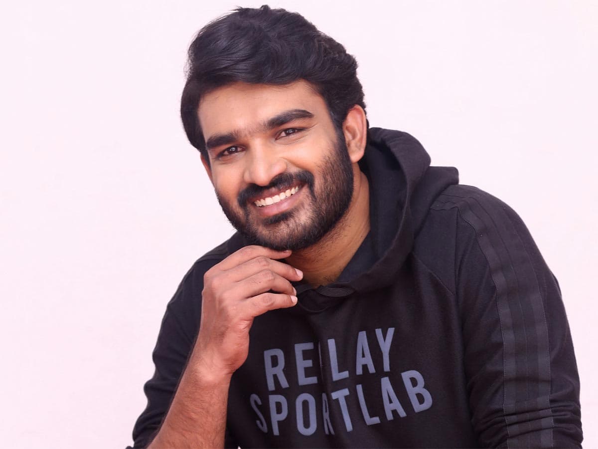 Kiran Abbavaram is in a happy mood