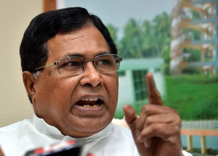 Jana Reddy condemns TRS for attack on Komatireddy