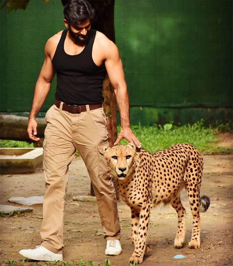 Brave Karthikeya Posing with cheethah