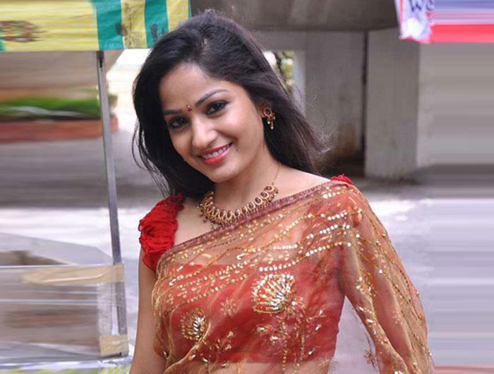 Beautiful Actress Blasts Chandrababu