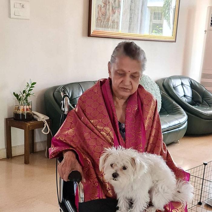 Mahesh Babu lovely wishes to his mother