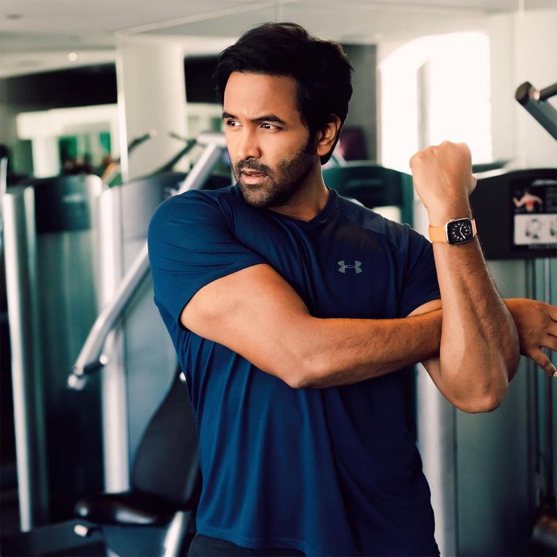Manchu Vishnu injures himself