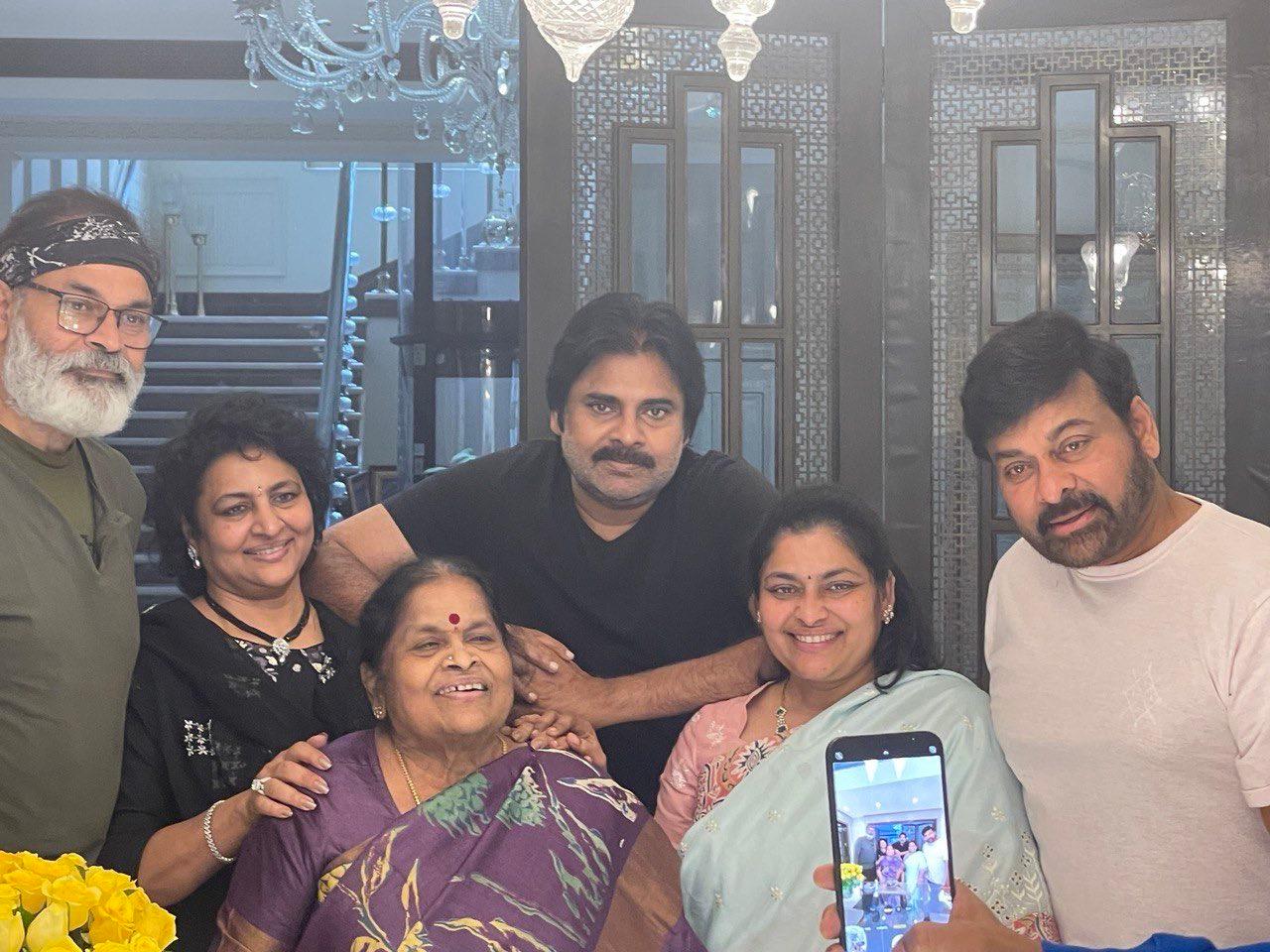 Chiranjeevi Celebrates His Mother Birthday