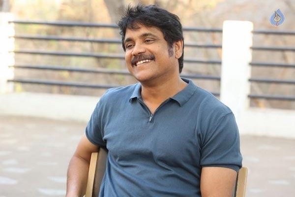 Amala Feared To Watch Oopiri!