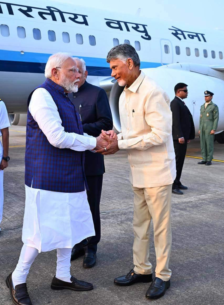 PM Modi inaugurates flurry of projects-CM CBN promises AP-India development