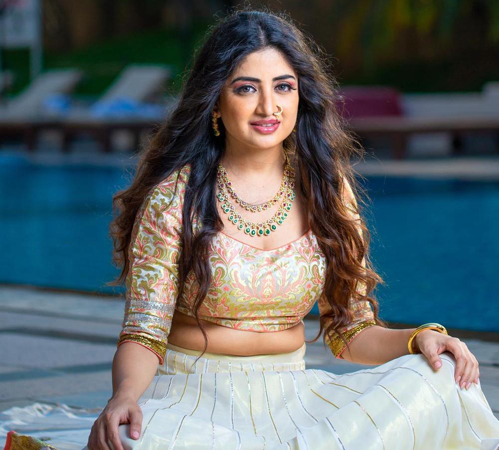 Poonam Kaur's shocker over divorce