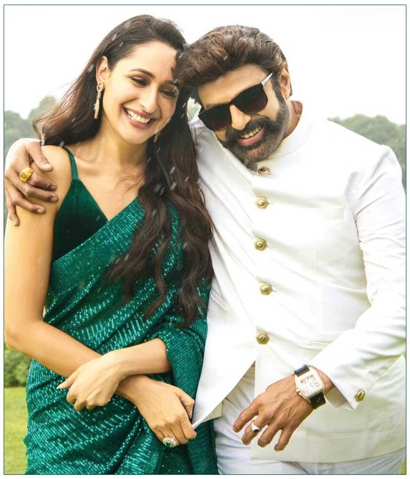 Pragya Jaiswal raves about Balakrishna