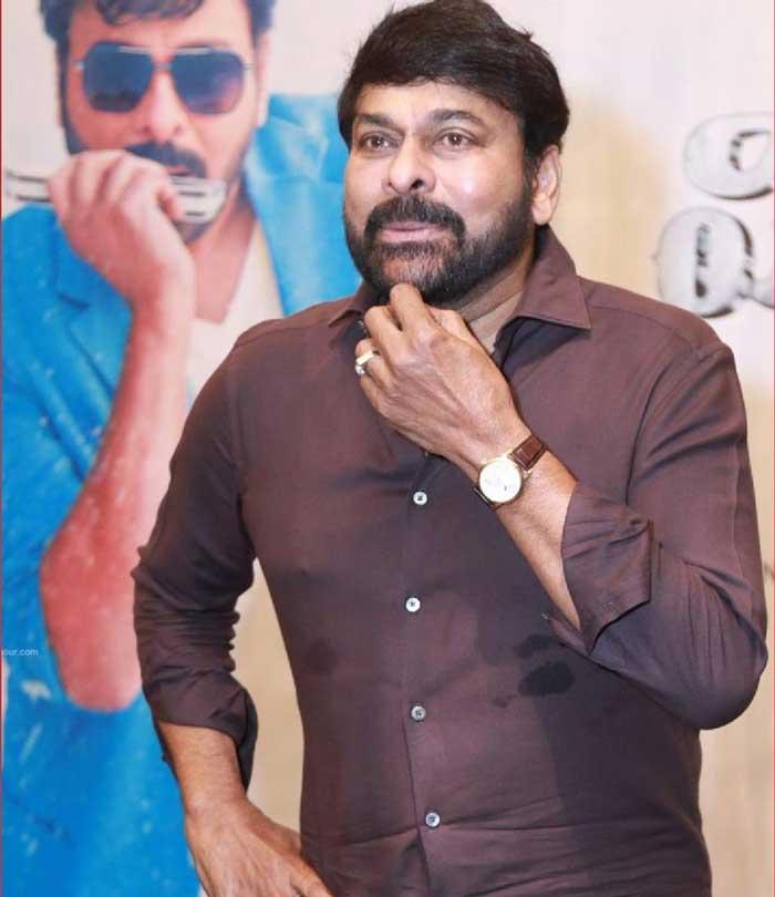 What forced Chiraneevi to issue clarification regarding Producers Council vs Film Federation dispute