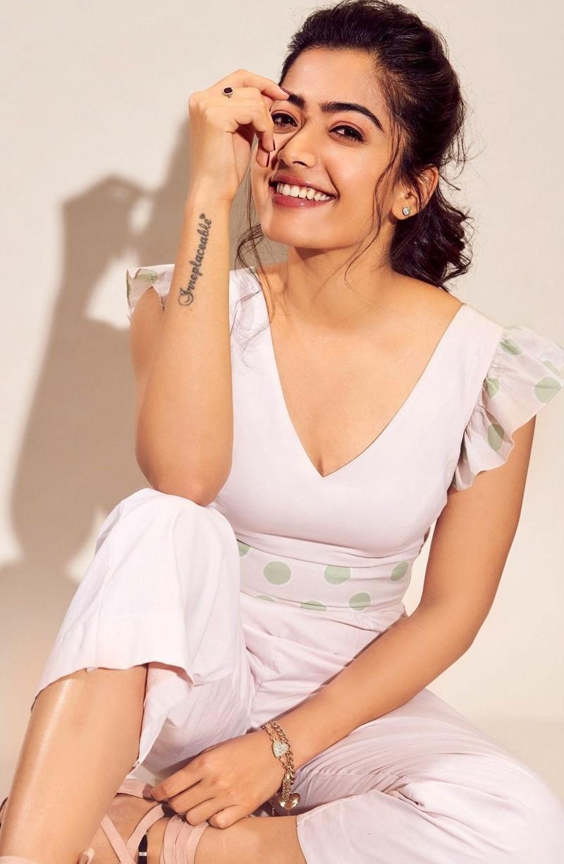 Goes in search of Rashmika over google