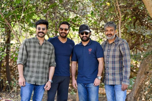 Rajamouli Changing RRR Plans