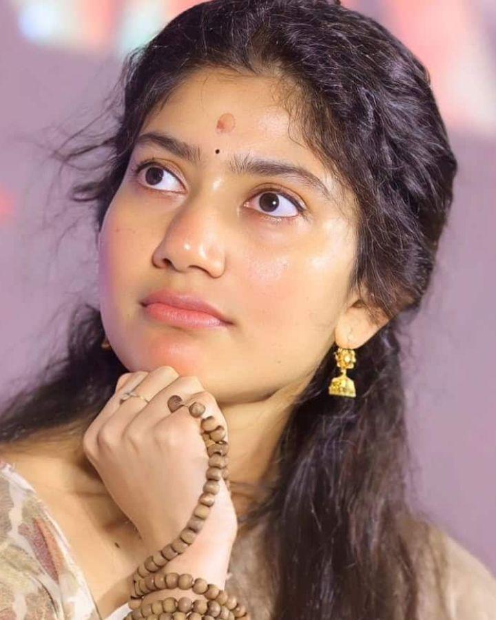 Reason Behind Sai Pallavi Is Not Part Of Telugu Premam