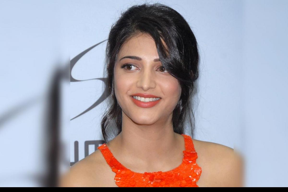 Shruti About Prabhas, Mahesh!