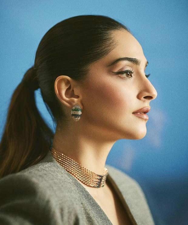 Sonam Kapoor turns sensuous