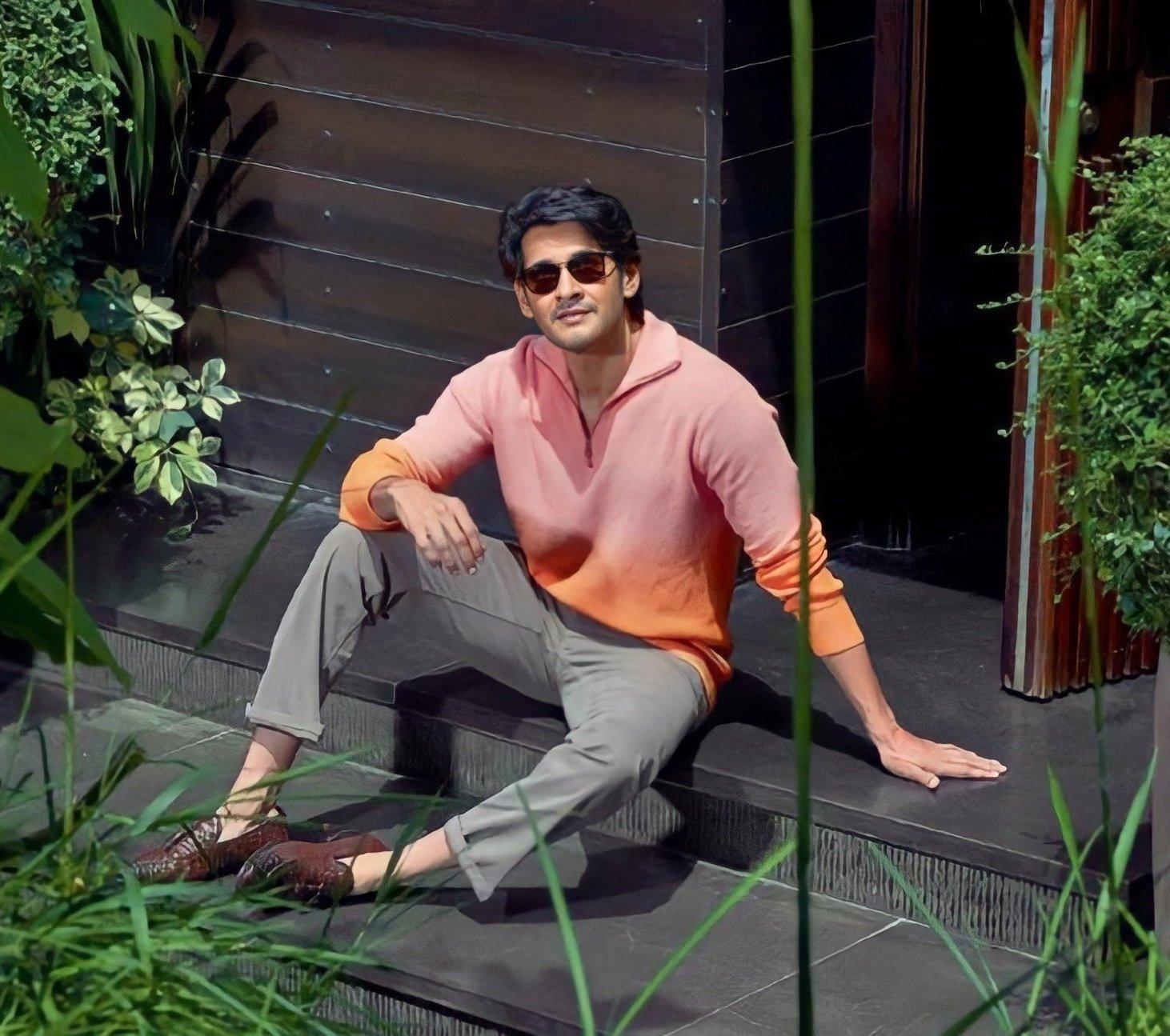Mahesh to flex muscles with Bollywood Star