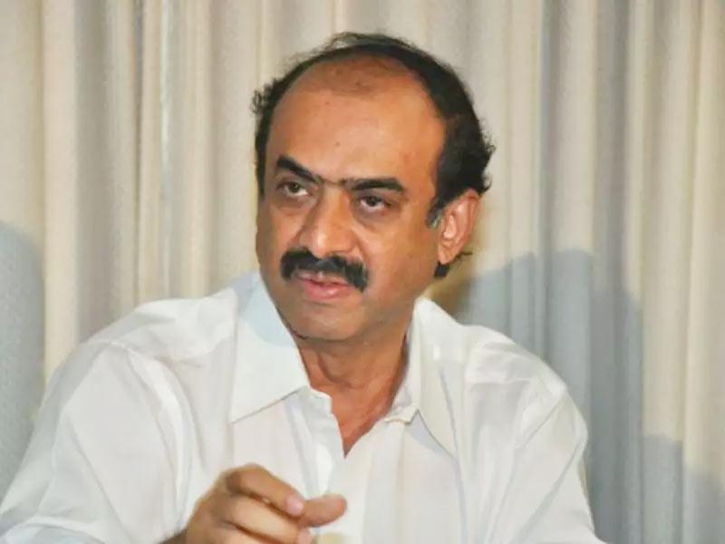 Man dupes Suresh Babu in the name of Covid-19 vaccine